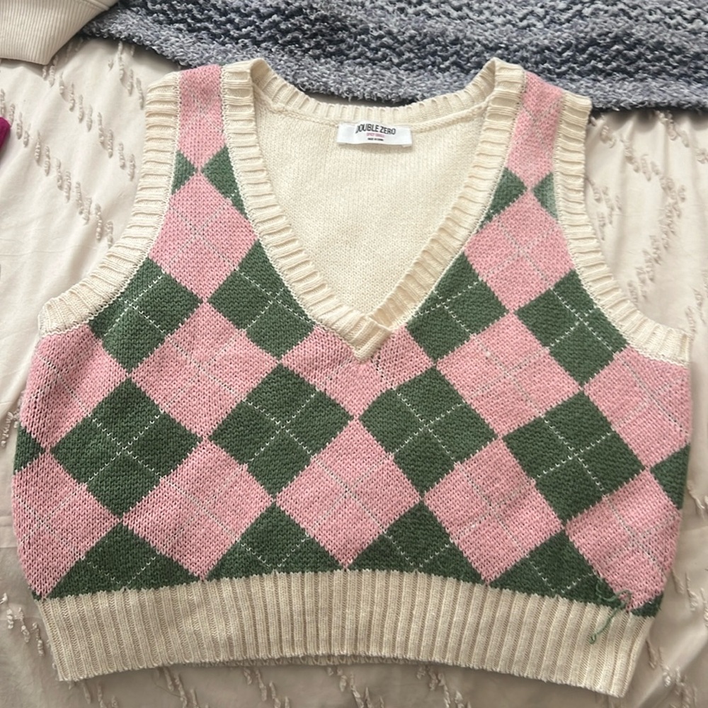 Knit sleeveless sweater